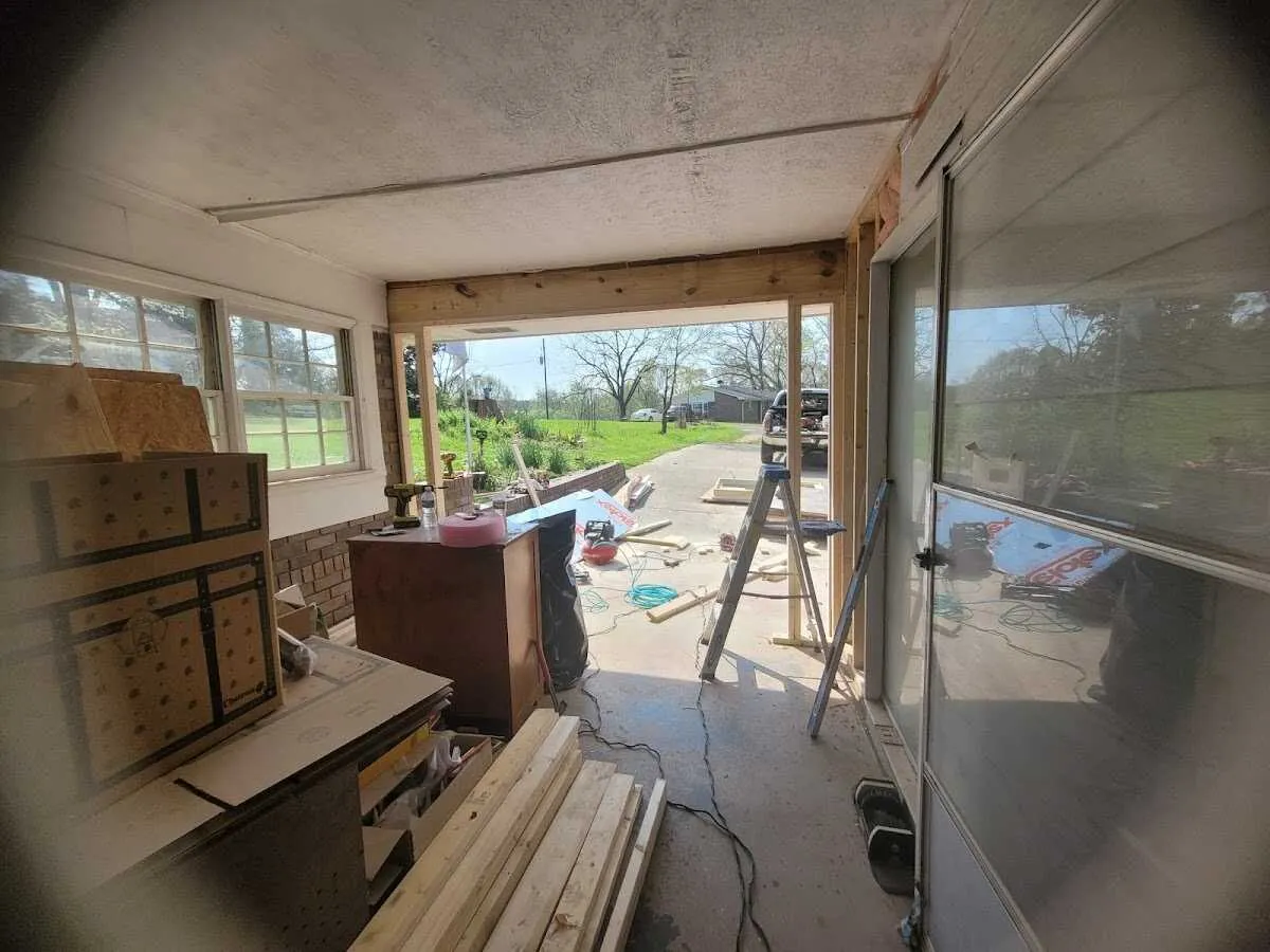 Air movers and dehumidifier for Water Mitigation Services in Jasper